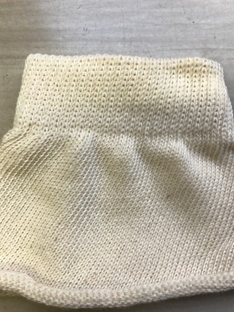 ニット編み手首